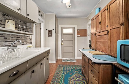 Chincoteague Cottage | Bue Crab Bungalow - Charming in-town cottage!
