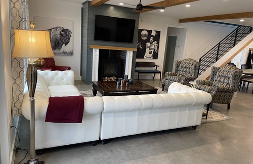 Canyon House | Buffalo Bunk House | Hot-tub | Firepit | Near Palo Duro Canyon | Pets welcome