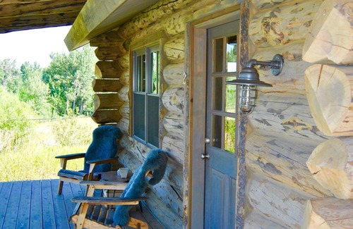 Roberts Cabin | Buffalo Cabin @ Paris Montana® on Rock Creek