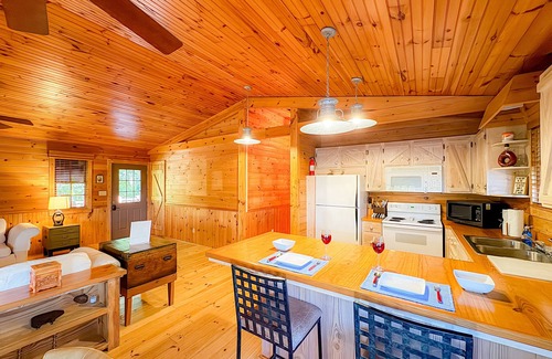 Bryson City Cottage | Buffalo Creek Guest Cottage - Bryson City | Close to town - Motorcycle Friendly