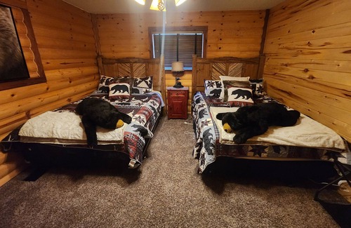 Ruidoso Cabin | Buffalo Lodge, a luxury cabin in the tall lines. Minutes from downtown Ruidoso
