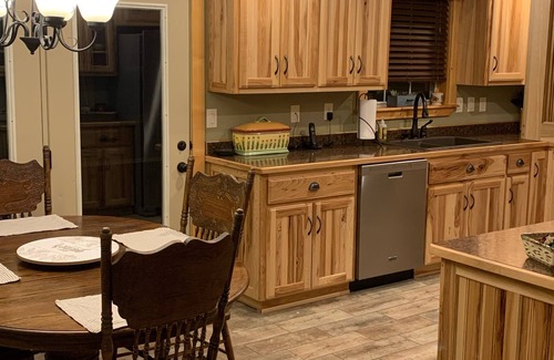 Jasper House | Buffalo River Getaway! Cozy home outside of Jasper. Floating and hiking near by!