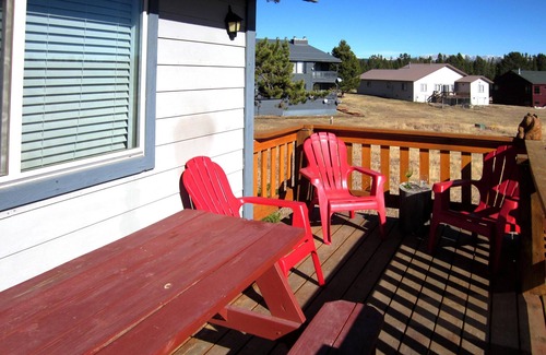 Horse Butte Condo | Buffalo Roam Condo * Comforts of Home for 6 * Minutes from Yellowstone