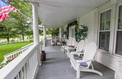 West Jefferson House | Buffalo Tavern Bed and Breakfast, Madam's Room