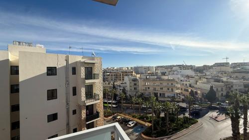 Bugibba Apartment | Bugibba modern spacious 2 bedroom apartment with parking
