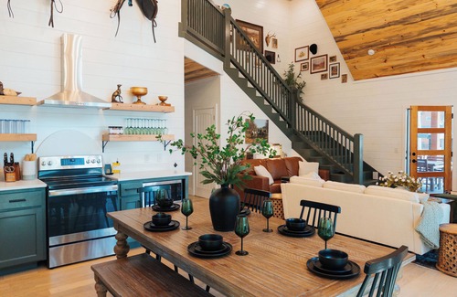 Hochatown Cabin | Build-Your-Own Mini Golf, Pool, Sauna, Games Galore - The Bitmore