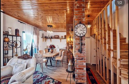 Librazhd House | Bujtina Kael