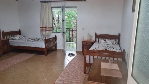 Shale Hotel | Bujtina Te Grima