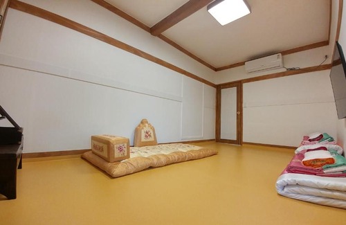 Samcheong-dong House | Bukchon Sosunjae Guesthouse