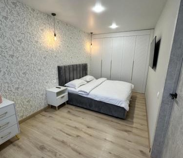 Pavlodar Apartment | Bukhar Zhyrau 355 Str by StayInn