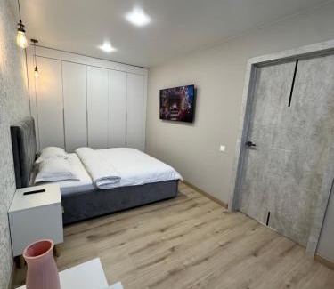 Pavlodar Apartment | Bukhar Zhyrau 355 Str by StayInn