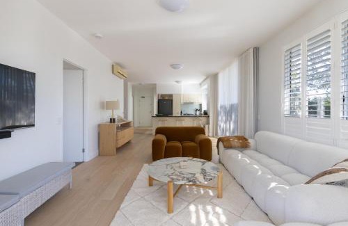 Bulimba Apartment | Bulimba Bliss Elegant, Airy & Scenic Getaway