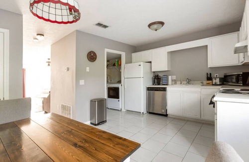 Starkville Condo | Bulldog Academy. Convenient to MSU. Safe location.
