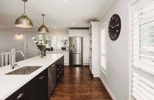 New Plymouth House | Buller Noire - luxury New Plymouth oceanview home