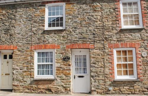 Salcombe House | Bumblebee Cottage