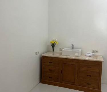 Cimerak Hotel | Bumi Kananga