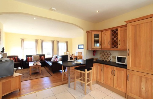 Dawros Cottage | Bun Cill Athat - secluded mountainside location overlooking Kenmare Bay & Area