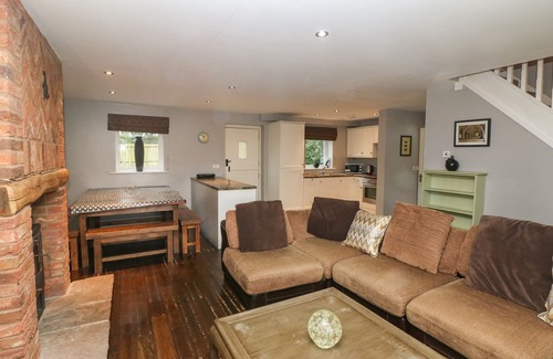 Farley Cottage | BUNBURY, family friendly, with open fire in Farley Near Alton Towers