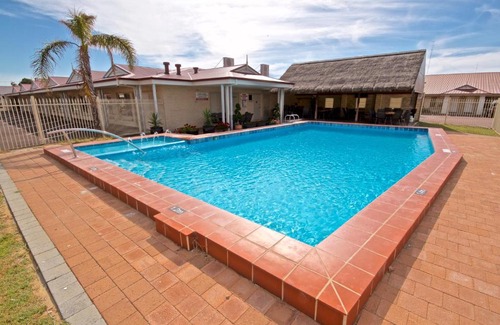 South Bunbury Hotel | Bunbury Motel