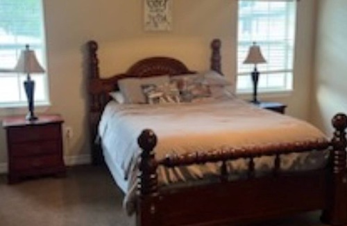 Kingston Cabin | Buncombe Creek Lakehouse Cabin at Lake Texoma
