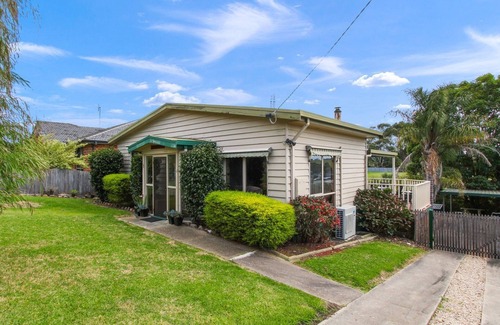 Lake Bunga House | Bunga Beach House in Lake Bunga