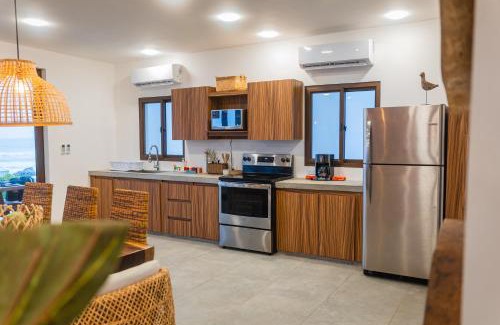 El Paredon House | BungaLoose Casa Nazaré Oceanfront