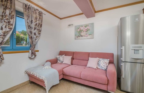 Porat Apartment | Bungalov Prendivoj with spacious garden