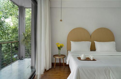 Defence Colony Bed & Breakfast | Bungalow 157