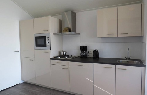 Bovenkarspel House | Bungalow ∙ 2 bedrooms ∙ 4 guests