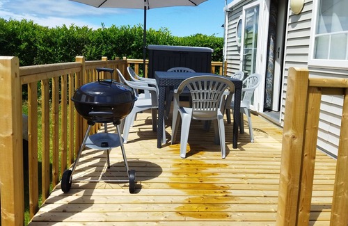 Biville-sur-Mer House | Bungalow 6 people in campsite*** with heated swimming pool
