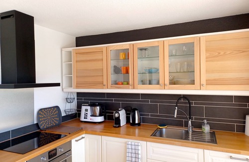 Saint-Pierre-la-Mer Apartment | Bungalow 6 pers. Garden Air conditioning Sea view Swimming pool in residence