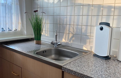 Neubukow Apartment | Bungalow Am Hellbach - 2-raum-bungalow mit Terrasse/Rechts
