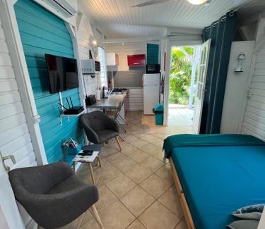 Sainte-Marie Apartment | Bungalow avec piscine