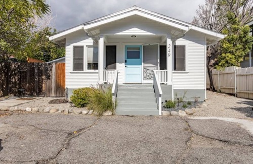 Sierra Madre House | Bungalow Bliss 5 min. To Pasadena or walk to town