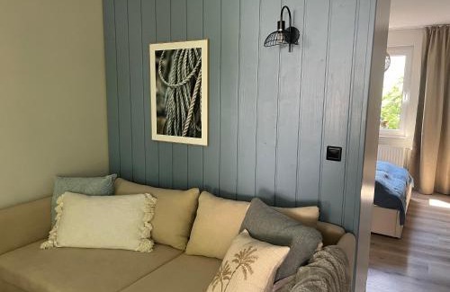 Benz Apartment | Bungalow Blue Sky