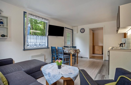 Bakenberg House | Bungalow 'Bungalow Kay, Bgl 4' with Private Terrace and Wi-Fi
