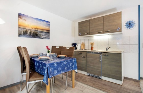 Bakenberg House | Bungalow 'Bungalow Mary Ann, Bgl 25' with Private Terrace and Wi-Fi