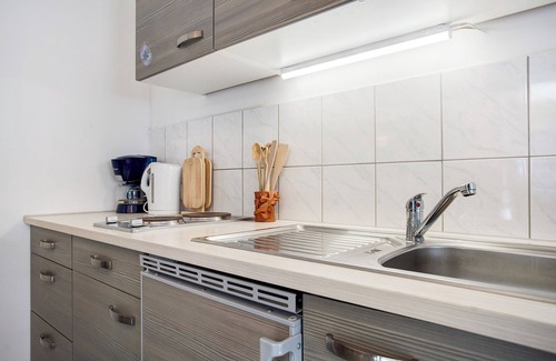 Bakenberg House | Bungalow 'Bungalow Mary Ann, Bgl 25' with Private Terrace and Wi-Fi