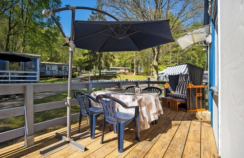 Bakenberg House | Bungalow 'Bungalow Mary Ann, Bgl 25' with Private Terrace and Wi-Fi