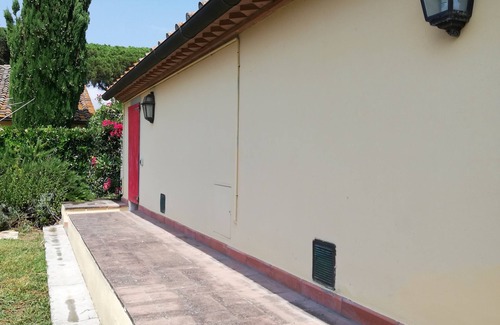 Donoratico House | Bungalow close to the sea