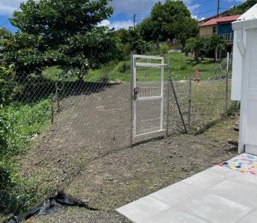 Les Anses-d'Arlets Apartment | Bungalow "Doussin' Kreyol", au calme à 150m de la plage