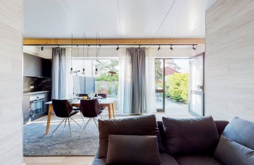 Speyer House | Bungalow for 2, parking, kitchen, terrace