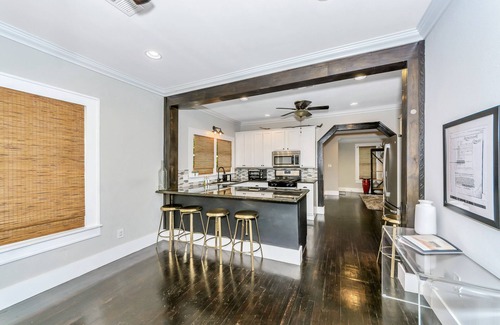 Oak Cliff House | Bungalow Gem in Historic Bishop Arts Oak Cliff