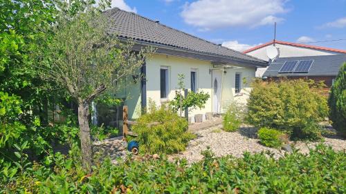 Oberdorla House | Bungalow Haus mit 3 Schlafzimmern nähe Dresden
