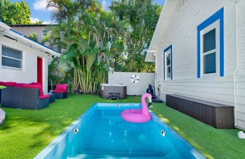 East Little Havana House | Bungalow House 6br Pool Little Havana