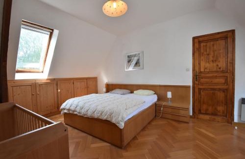 Saint-Pierre-le-Vieux House | Bungalow in France near Castle & Hiking Trails