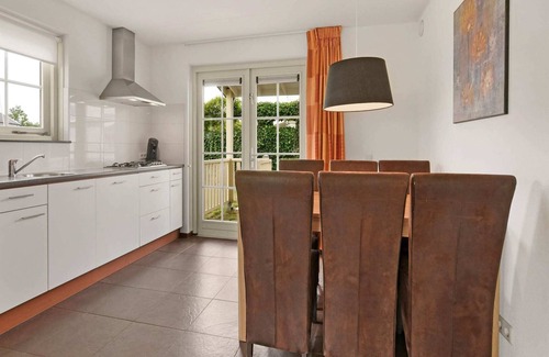 Municipality of Nissewaard House | Bungalow in Zuytland Buiten by the Water