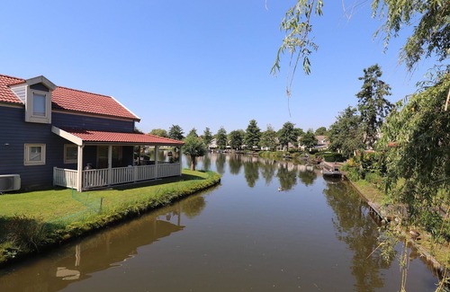 Municipality of Nissewaard House | Bungalow in Zuytland Buiten by the Water