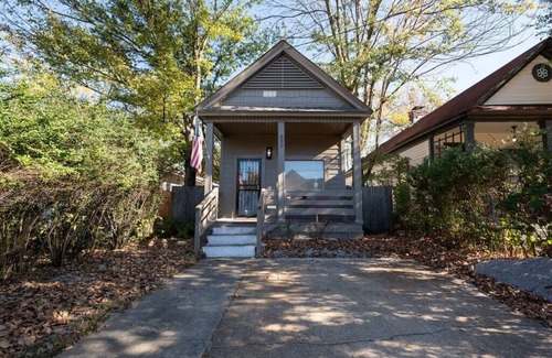 Cooper-Young Historic District House | Bungalow on Blythe in Heart of Cooper Young