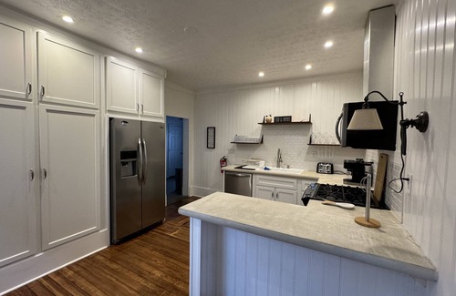 Madison House | Bungalow on Main!